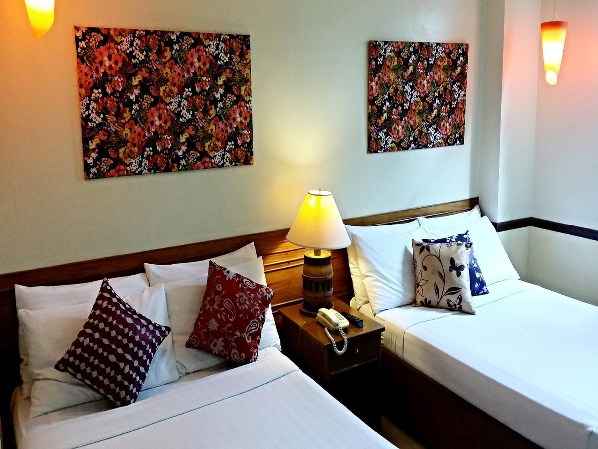 La Parilla Hotel Cabanatuan City Екстериор снимка