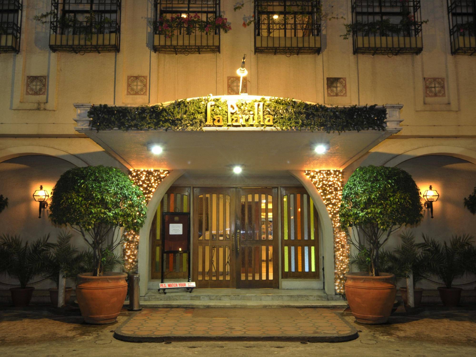 La Parilla Hotel Cabanatuan City Екстериор снимка