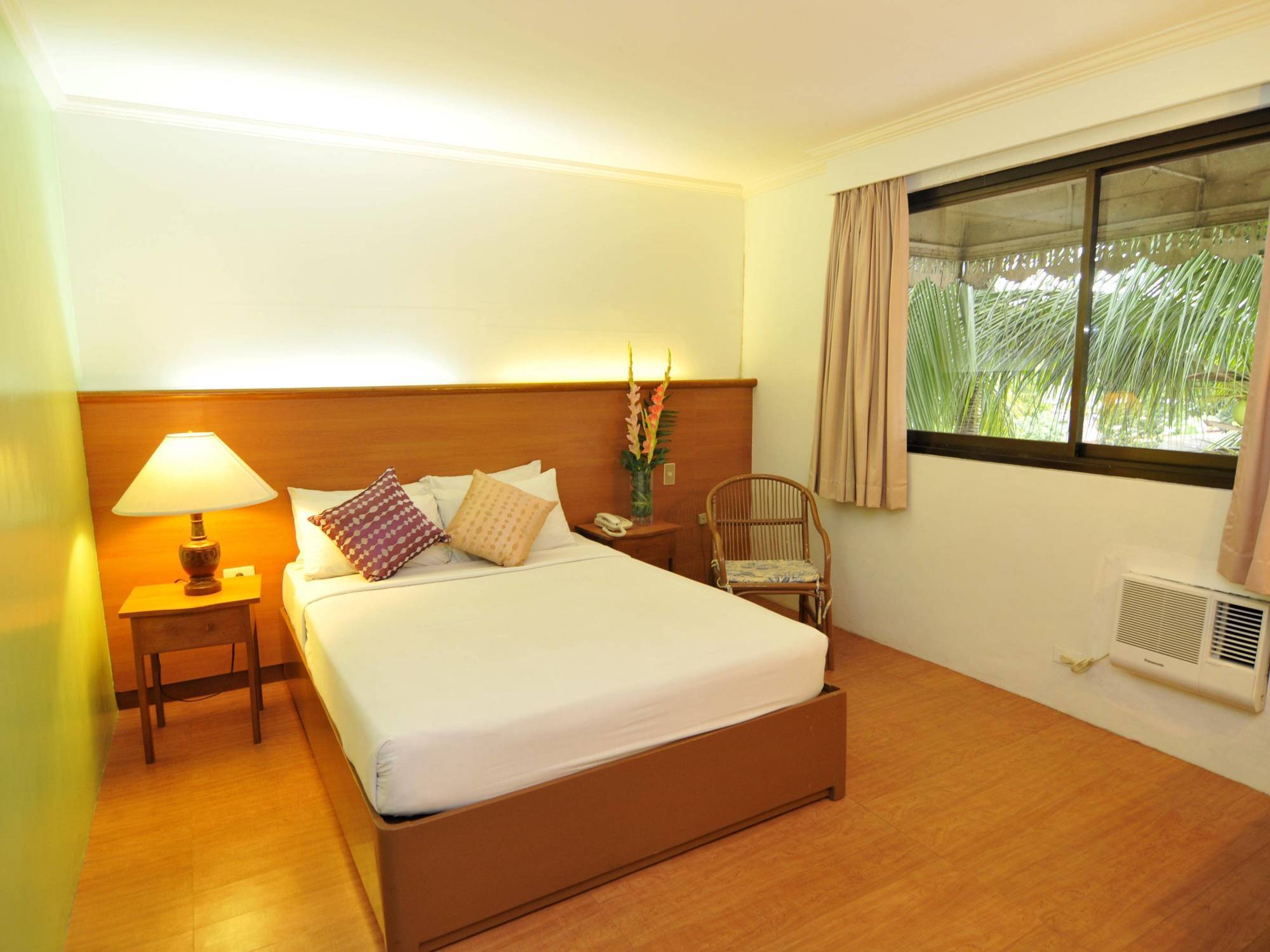 La Parilla Hotel Cabanatuan City Екстериор снимка